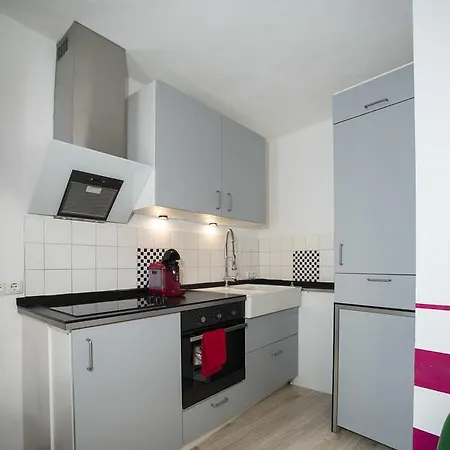 Zimmervermietung Am Stadtplatz / Bhf 8 Min / A8 * Traunstein