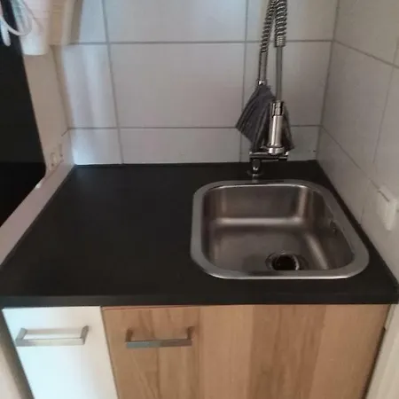 Zimmervermietung Am Stadtplatz / Bhf 8 Min / A8 Διαμέρισμα