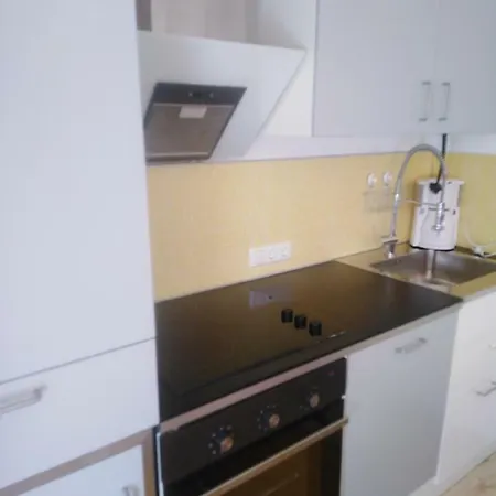 Zimmervermietung Am Stadtplatz / Bhf 8 Min / A8 *